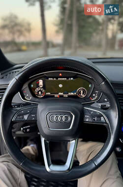 Внедорожник / Кроссовер Audi Q5 2017 в 