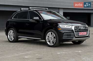 Позашляховик / Кросовер Audi Q5 2018 в 