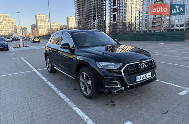 Внедорожник / Кроссовер Audi Q5 2022 в 