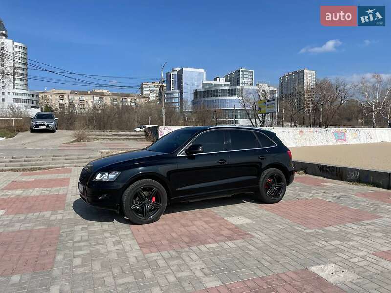 Внедорожник / Кроссовер Audi Q5 2011 в Запорожье
