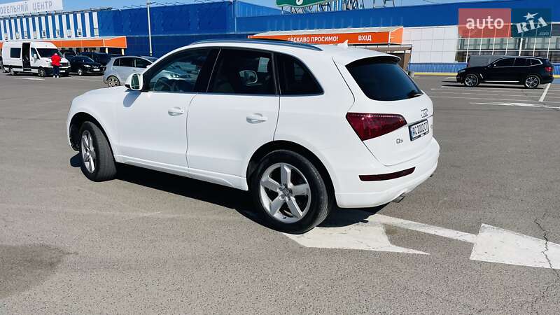 Позашляховик / Кросовер Audi Q5 2011 в Луцьку
