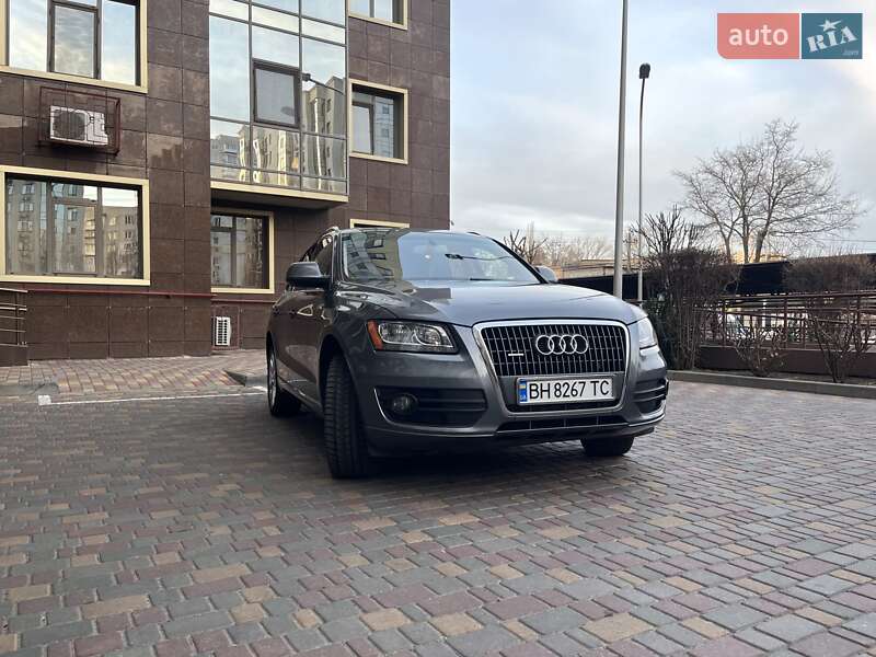 Позашляховик / Кросовер Audi Q5 2011 в Одесі