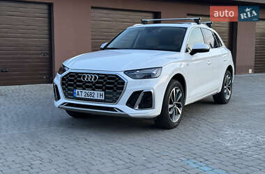 Внедорожник / Кроссовер Audi Q5 2022 в 