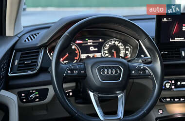 Внедорожник / Кроссовер Audi Q5 2022 в 