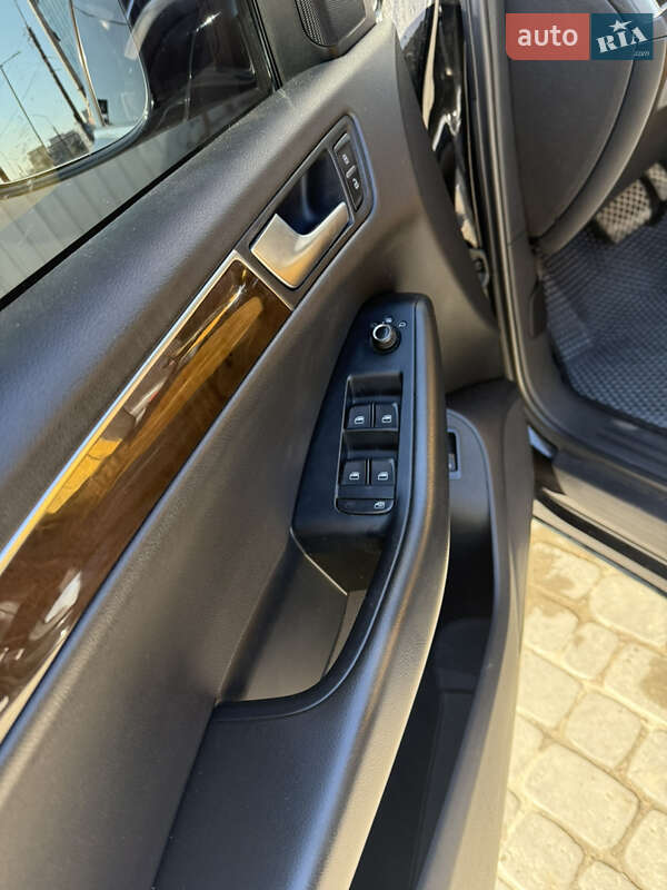 Внедорожник / Кроссовер Audi Q5 2010 в Тернополе фото 10 Внедорожник / Кроссовер Audi Q5 2010 в Тернополе