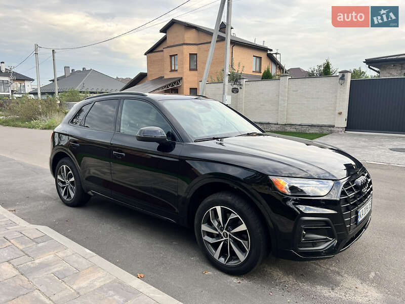 Внедорожник / Кроссовер Audi Q5 2020 в Киеве