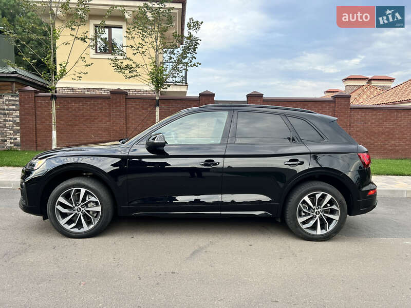 Внедорожник / Кроссовер Audi Q5 2020 в Киеве