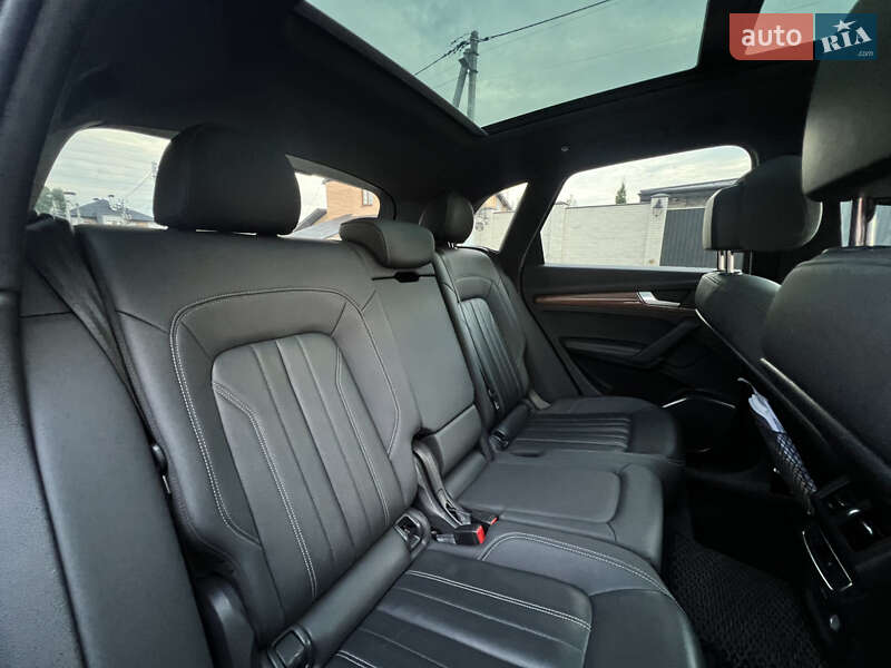 Внедорожник / Кроссовер Audi Q5 2020 в Киеве