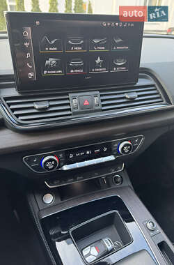 Внедорожник / Кроссовер Audi Q5 2021 в 