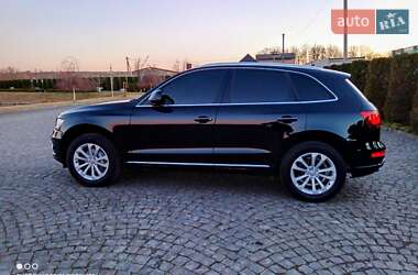 Внедорожник / Кроссовер Audi Q5 2016 в 