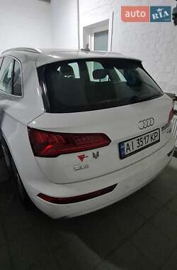 Внедорожник / Кроссовер Audi Q5 2020 в 