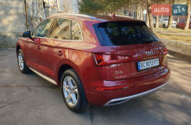Позашляховик / Кросовер Audi Q5 2018 в 