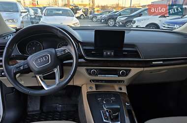 Внедорожник / Кроссовер Audi Q5 2017 в 