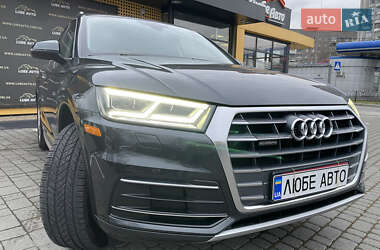 Внедорожник / Кроссовер Audi Q5 2018 в 