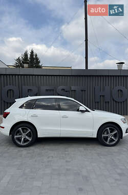 Внедорожник / Кроссовер Audi Q5 2015 в 