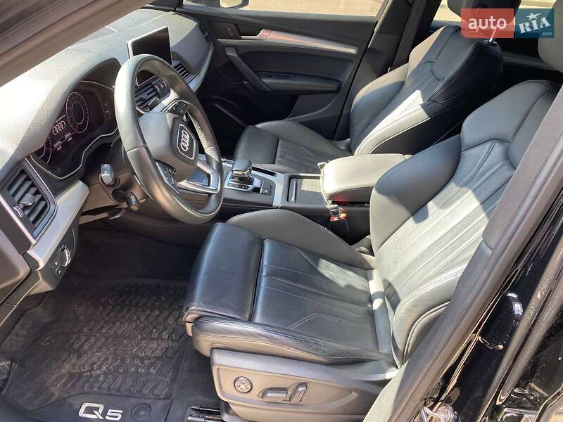 Внедорожник / Кроссовер Audi Q5 2020 в Киеве