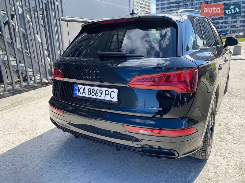Внедорожник / Кроссовер Audi Q5 2020 в Киеве