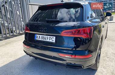 Внедорожник / Кроссовер Audi Q5 2020 в 