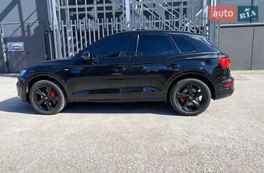 Внедорожник / Кроссовер Audi Q5 2020 в 
