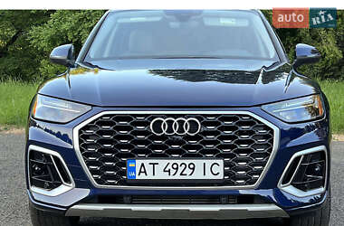 Внедорожник / Кроссовер Audi Q5 2021 в 
