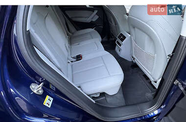 Внедорожник / Кроссовер Audi Q5 2021 в 