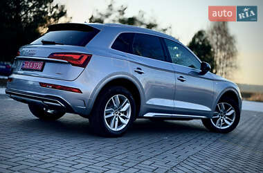 Позашляховик / Кросовер Audi Q5 2021 в 