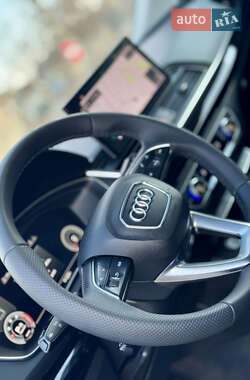 Позашляховик / Кросовер Audi Q5 2021 в 