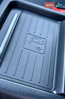 Позашляховик / Кросовер Audi Q5 2021 в 
