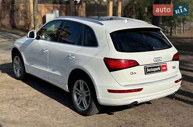 Внедорожник / Кроссовер Audi Q5 2015 в 
