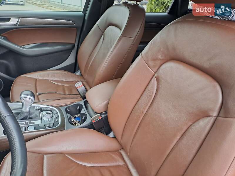 Внедорожник / Кроссовер Audi Q5 2015 в Каменец-Подольском