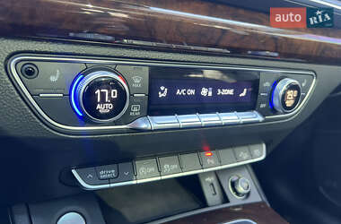 Позашляховик / Кросовер Audi Q5 2018 в 