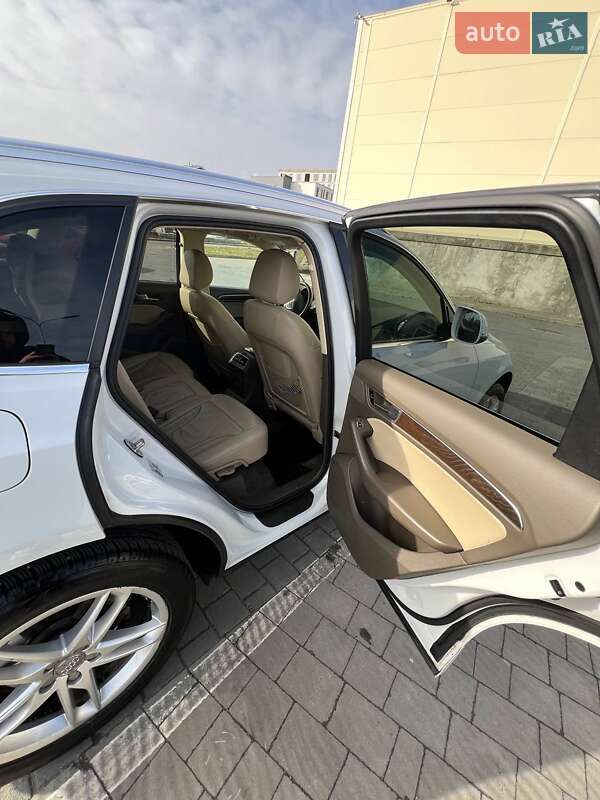 Позашляховик / Кросовер Audi Q5 2016 в Львові
