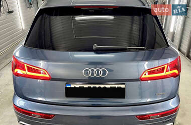 Позашляховик / Кросовер Audi Q5 2017 в 