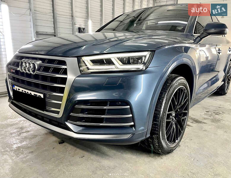 Позашляховик / Кросовер Audi Q5 2017 в 