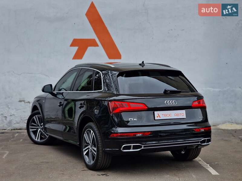 Внедорожник / Кроссовер Audi Q5 2019 в Одессе