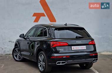 Внедорожник / Кроссовер Audi Q5 2019 в 