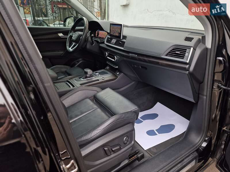 Внедорожник / Кроссовер Audi Q5 2019 в Одессе