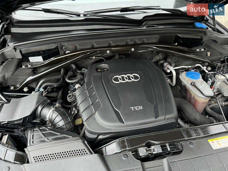 Внедорожник / Кроссовер Audi Q5 2011 в Тернополе