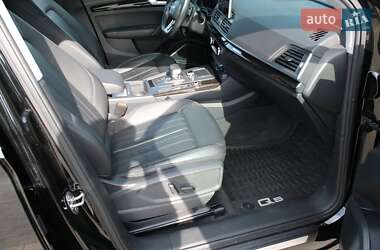 Внедорожник / Кроссовер Audi Q5 2018 в 