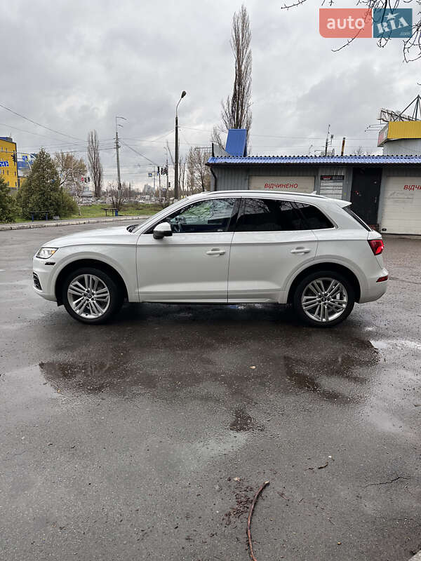 Внедорожник / Кроссовер Audi Q5 2017 в Киеве