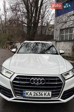 Внедорожник / Кроссовер Audi Q5 2017 в 