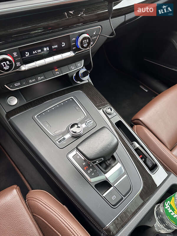 Внедорожник / Кроссовер Audi Q5 2017 в Киеве