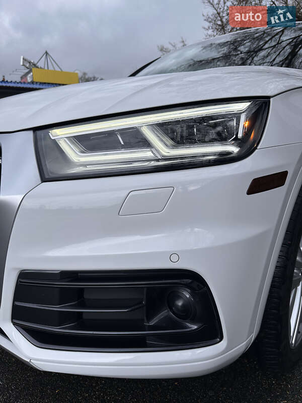 Внедорожник / Кроссовер Audi Q5 2017 в Киеве