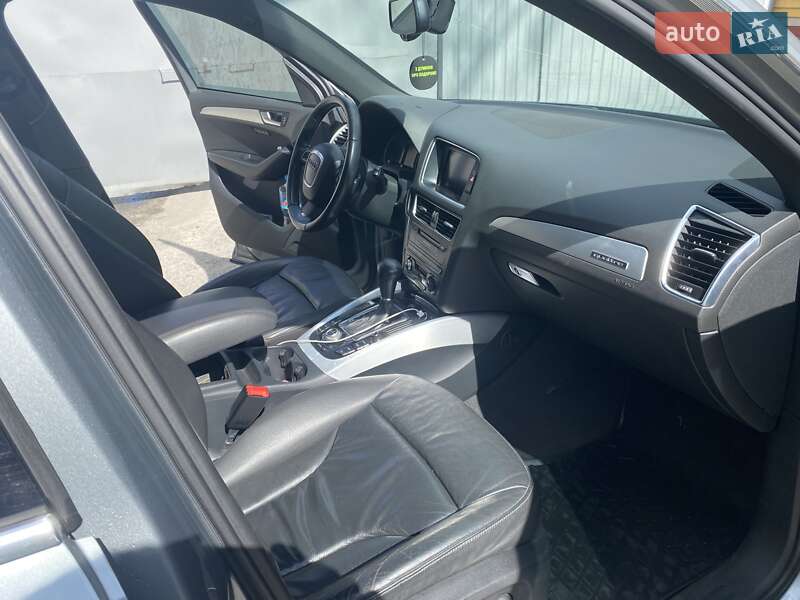 Внедорожник / Кроссовер Audi Q5 2009 в Киеве