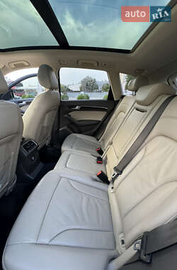 Внедорожник / Кроссовер Audi Q5 2012 в 