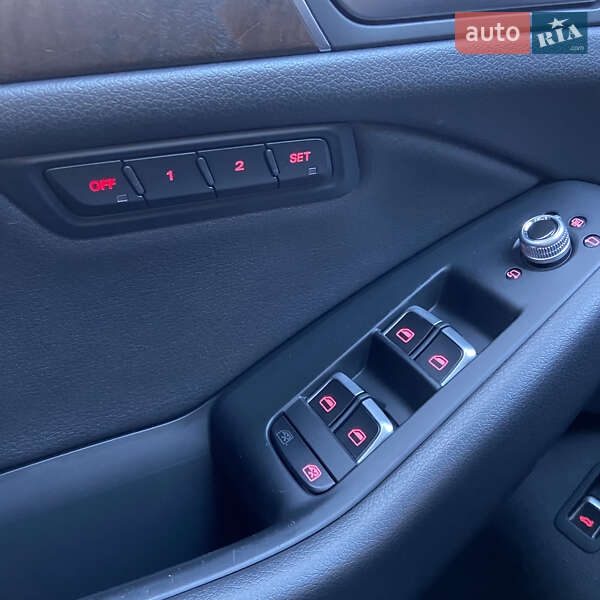 Позашляховик / Кросовер Audi Q5 2014 в 