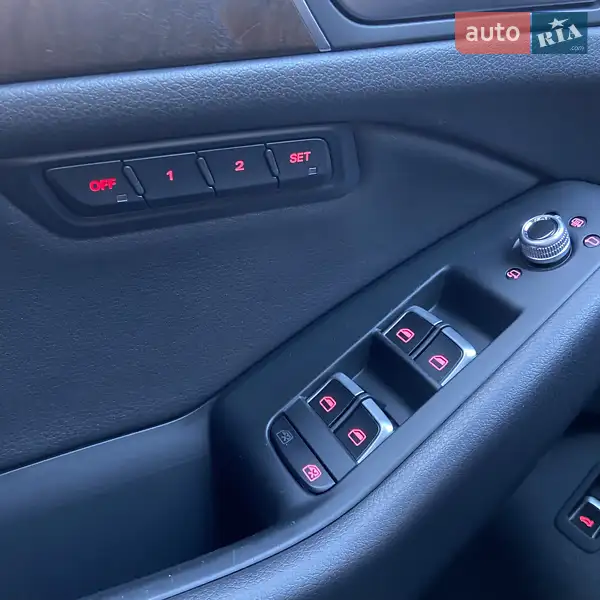 Позашляховик / Кросовер Audi Q5 2014 в 