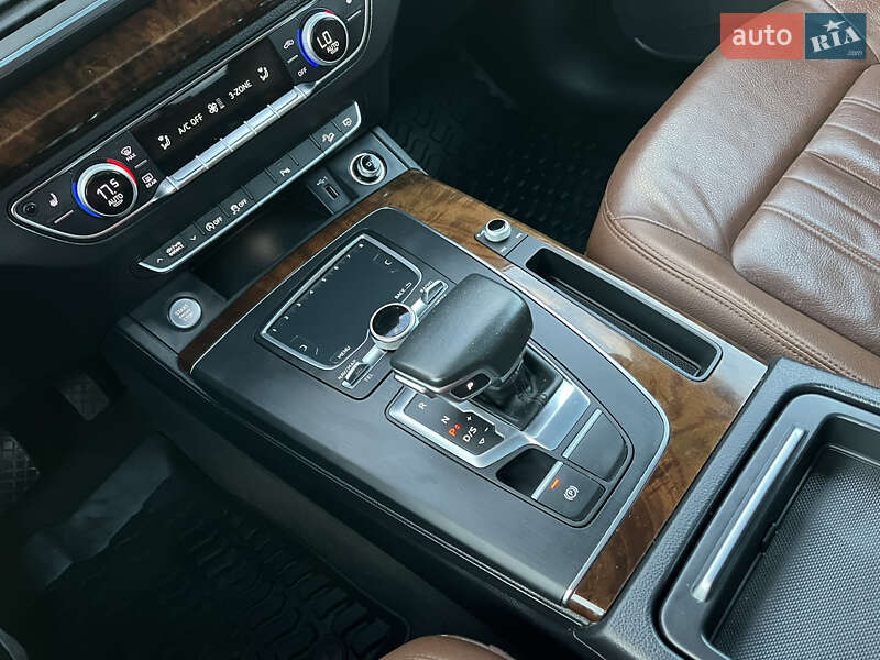 Внедорожник / Кроссовер Audi Q5 2017 в Львове