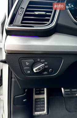 Внедорожник / Кроссовер Audi Q5 2021 в 