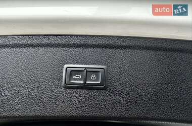 Внедорожник / Кроссовер Audi Q5 2021 в 